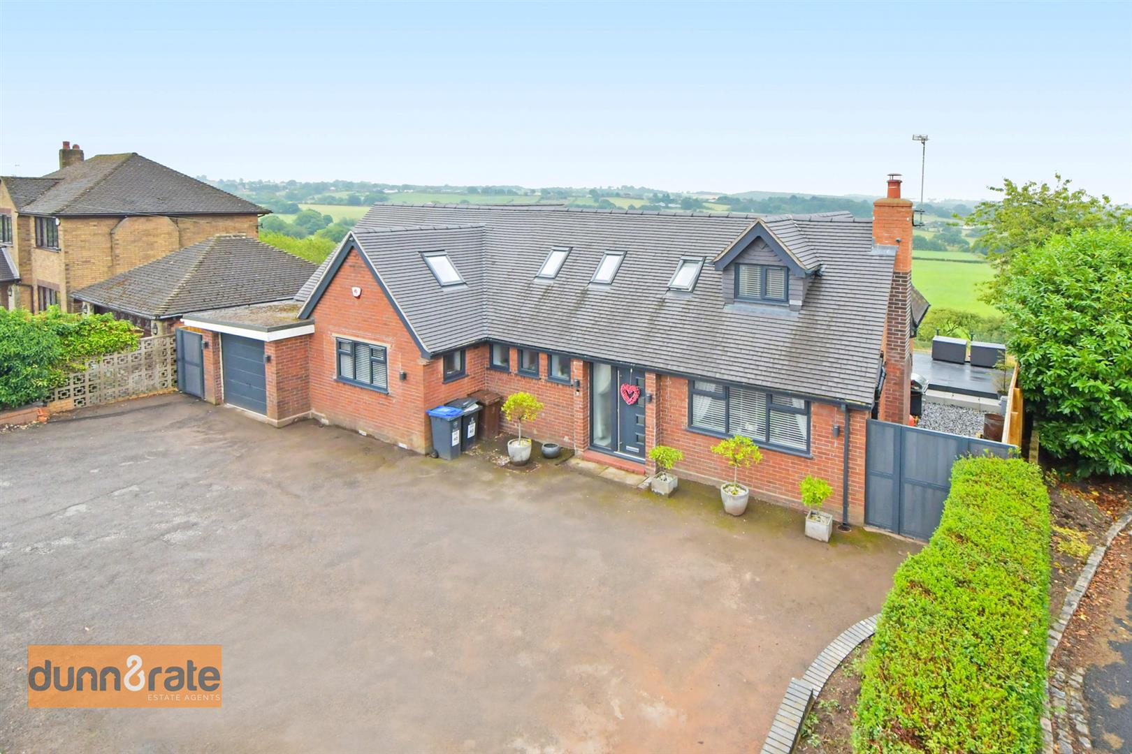 5 bed property in Ash Bank Road, Stoke-On-Trent